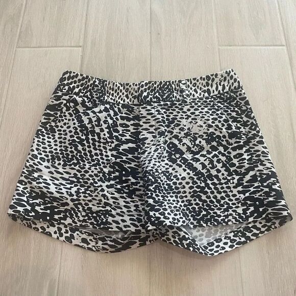 Calvin Klein Black and White Animal Print Shorts - Picture 1 of 9